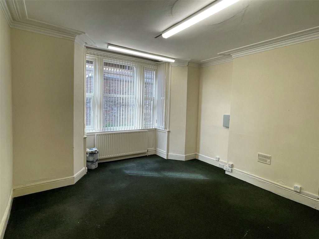 Property photo 3 of 6 Picture No. 06