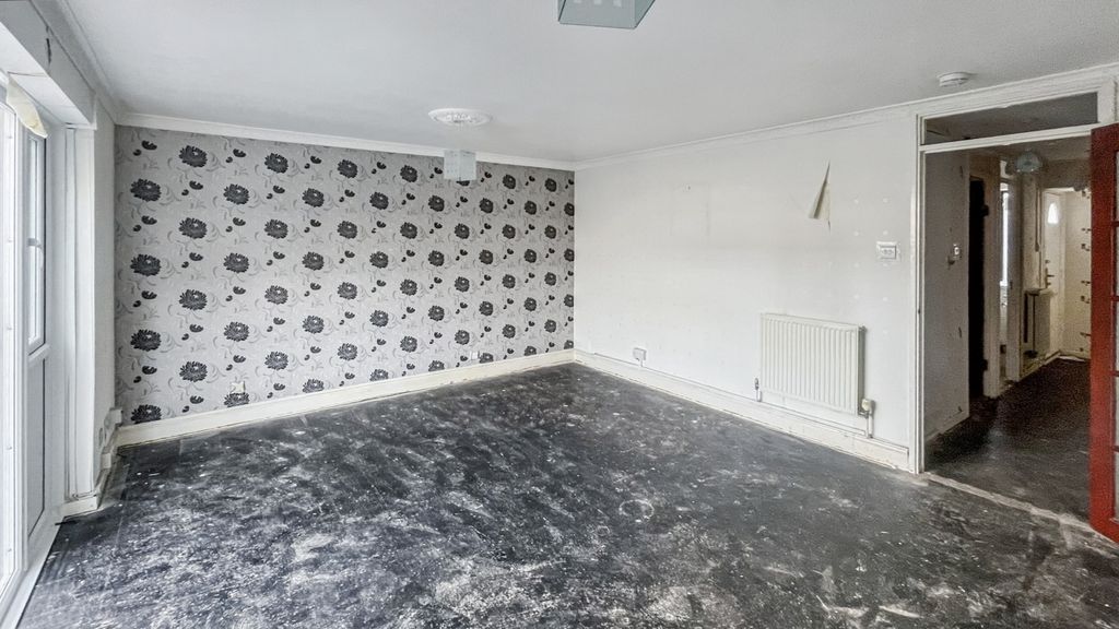 Property photo 3 of 16 93 Mallard Walk, Sidcup, Da14 6Sg