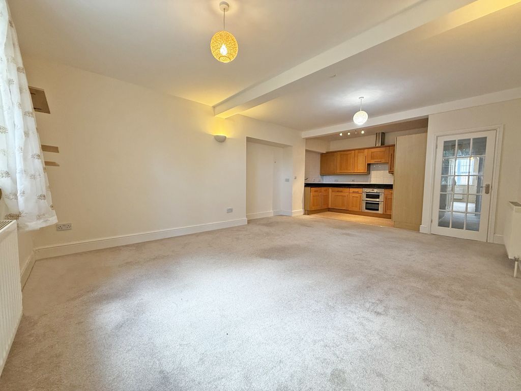 Property photo 2 of 11 Photo 2
