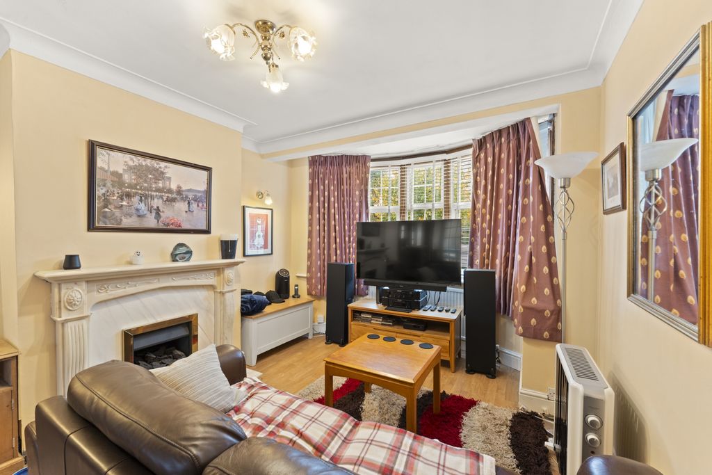 Property photo 2 of 12 Photo 1