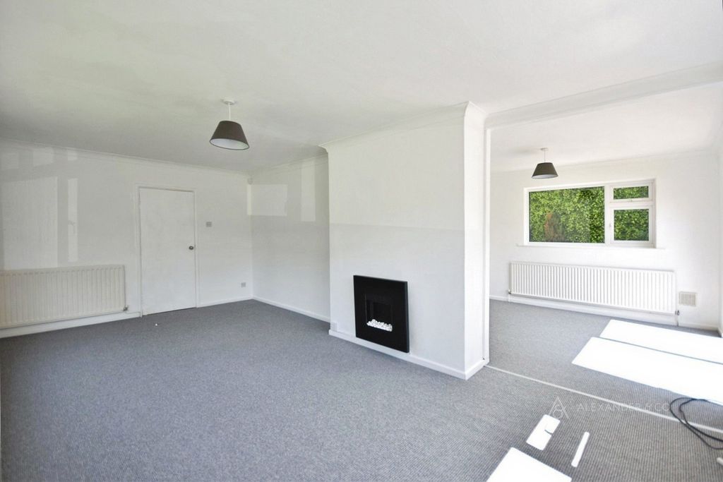 Property photo 3 of 18 Pbox-Img.Jpg