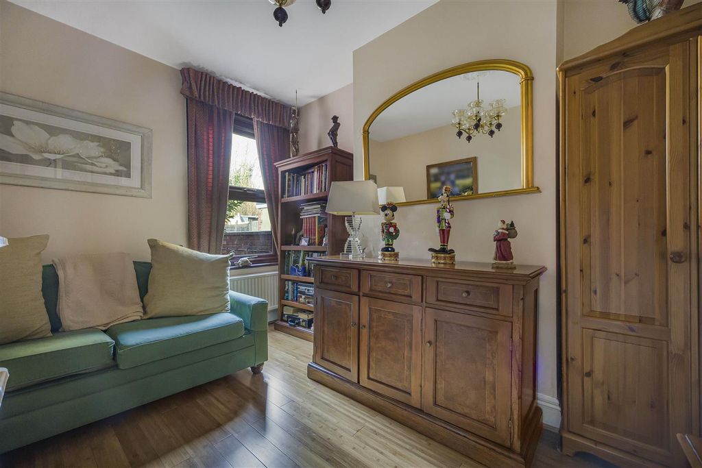 Property photo 3 of 20 9_68404.Jpg