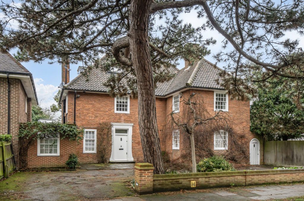 Property photo 1 of 18