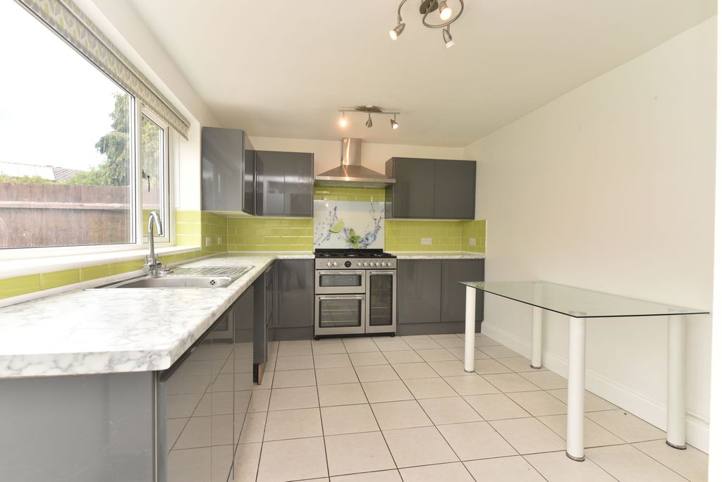 Property photo 2 of 22