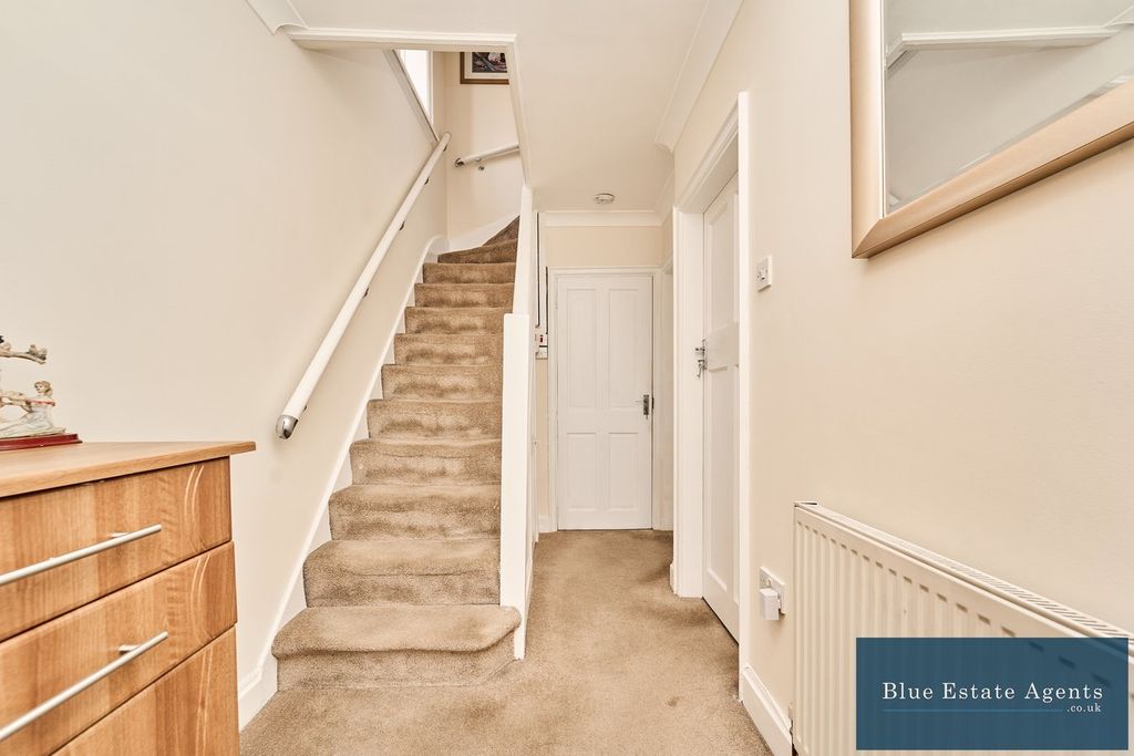 Property photo 2 of 20 Hallway