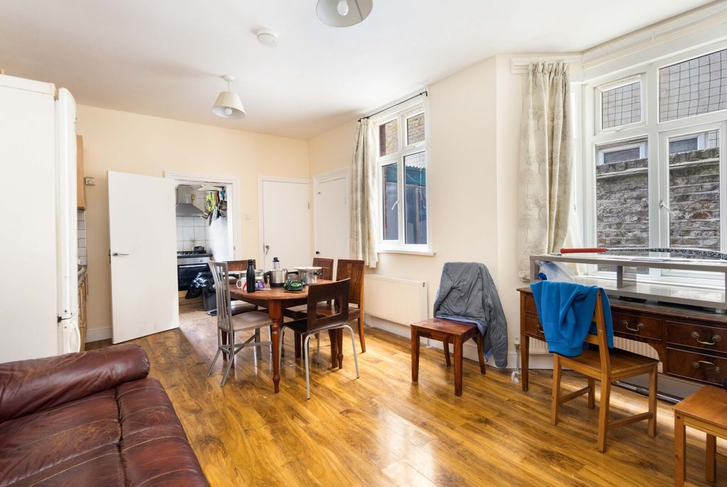 Property photo 2 of 12 Reception