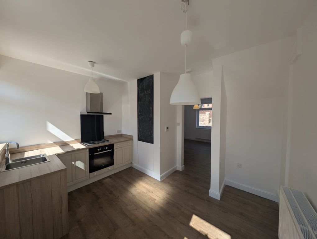 Property photo 1 of 11 Kitchen