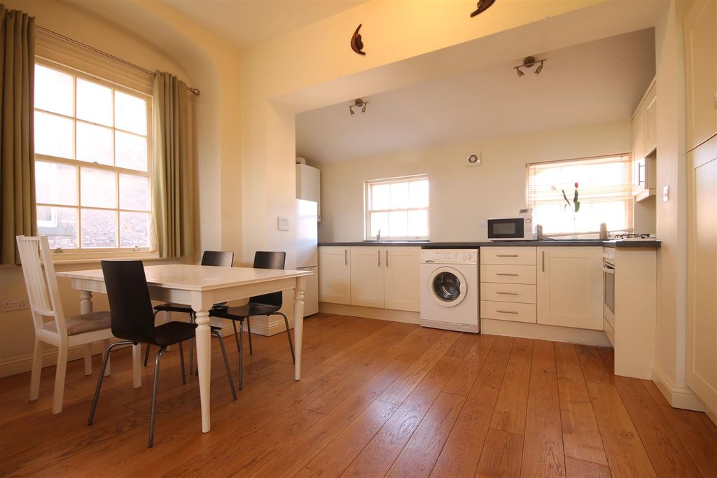 Property photo 3 of 7 12252.Jpg