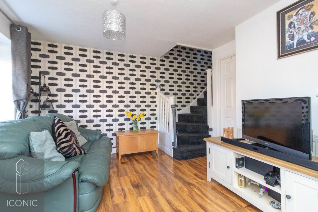 Property photo 2 of 10 Photo 2