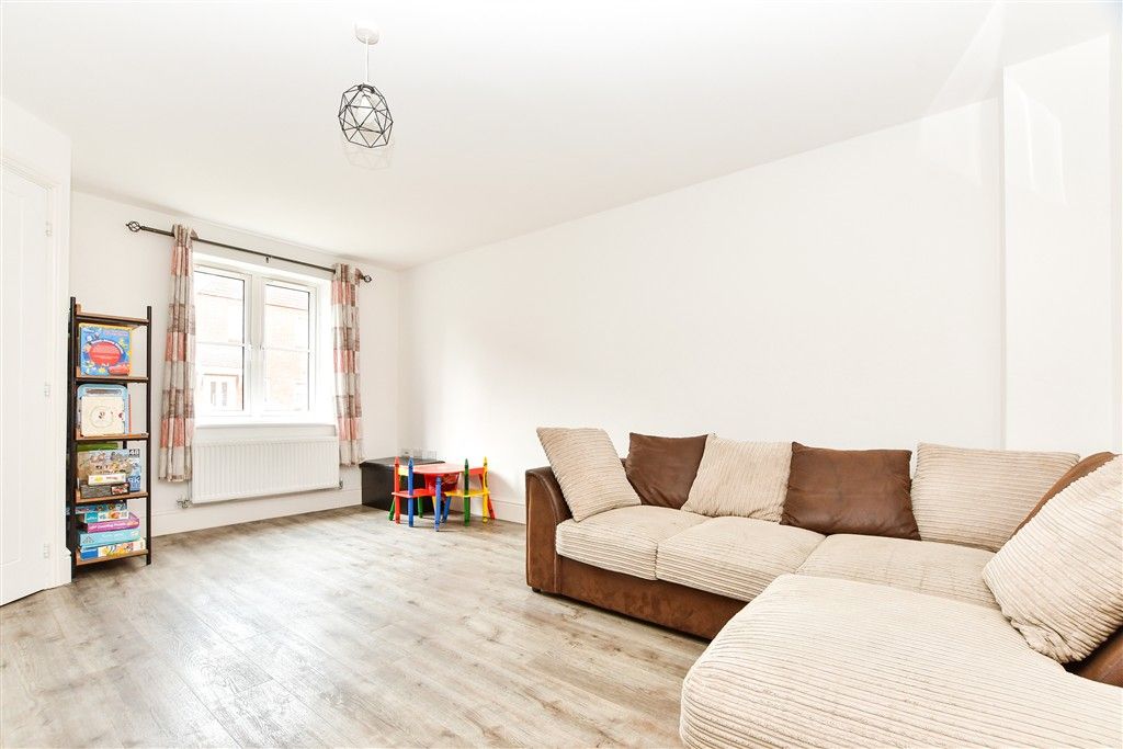 Property photo 2 of 15 Lounge/Diner