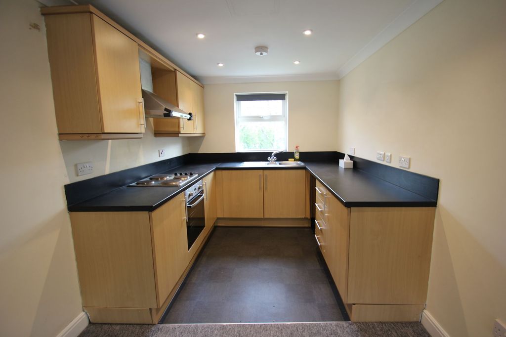 Property photo 2 of 15 Kitchen