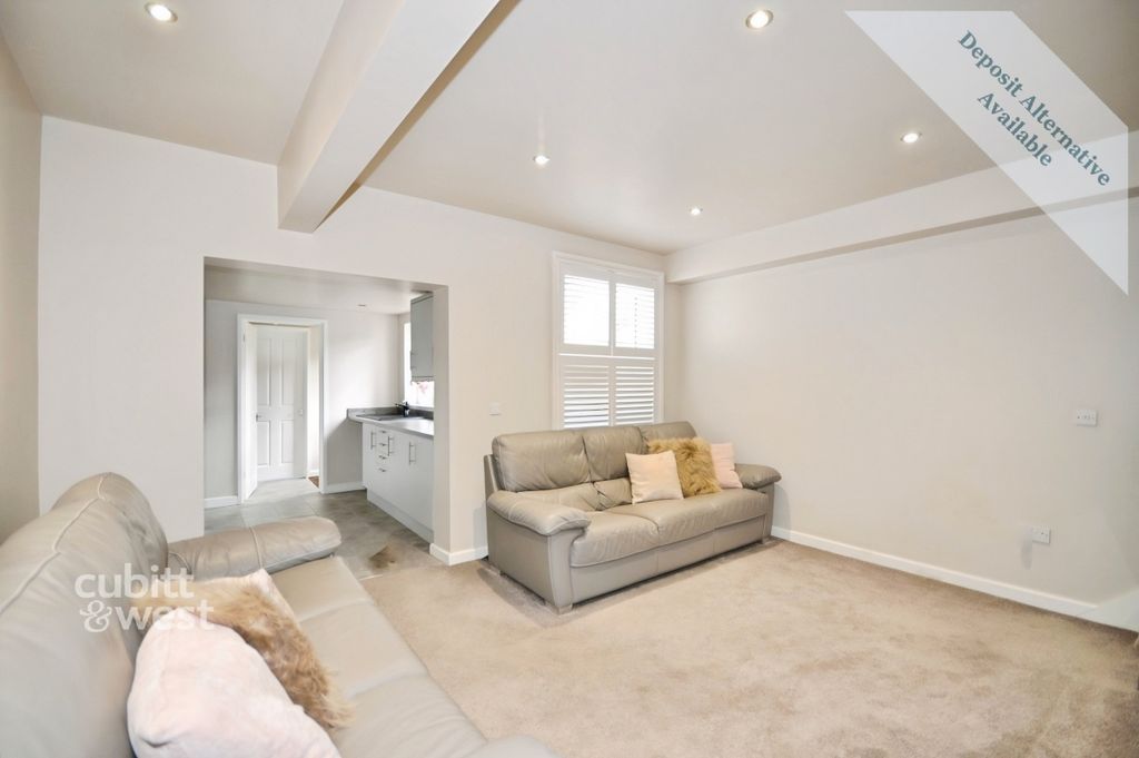 Property photo 2 of 9 Lounge