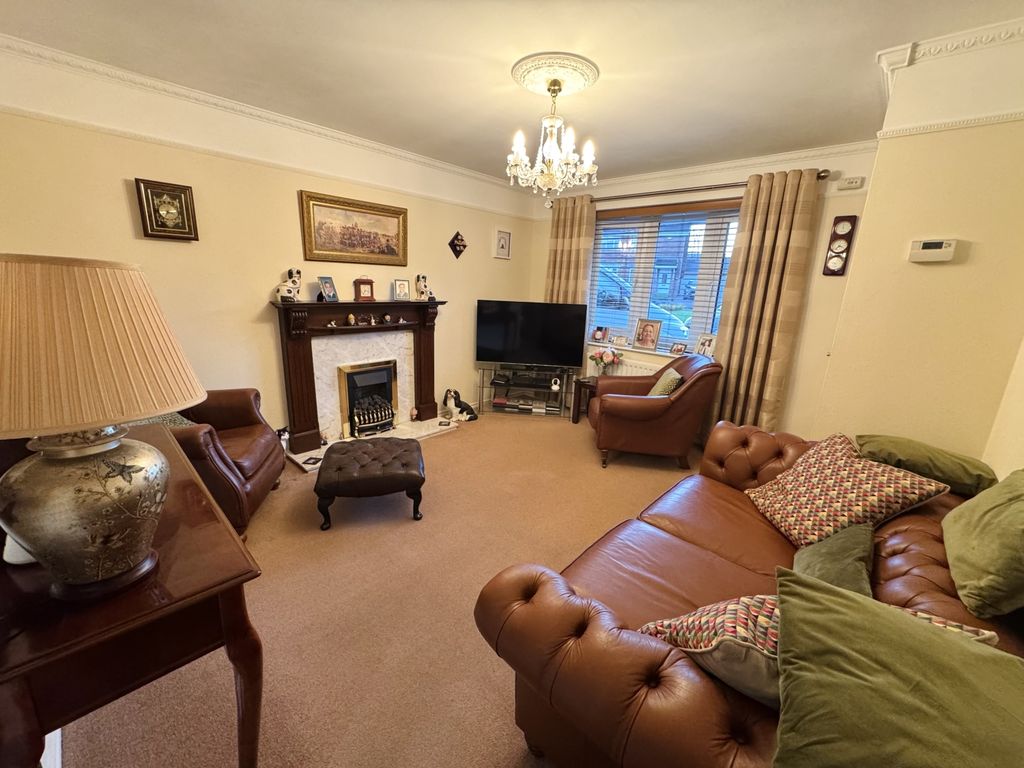 Property photo 3 of 18 Img_9036