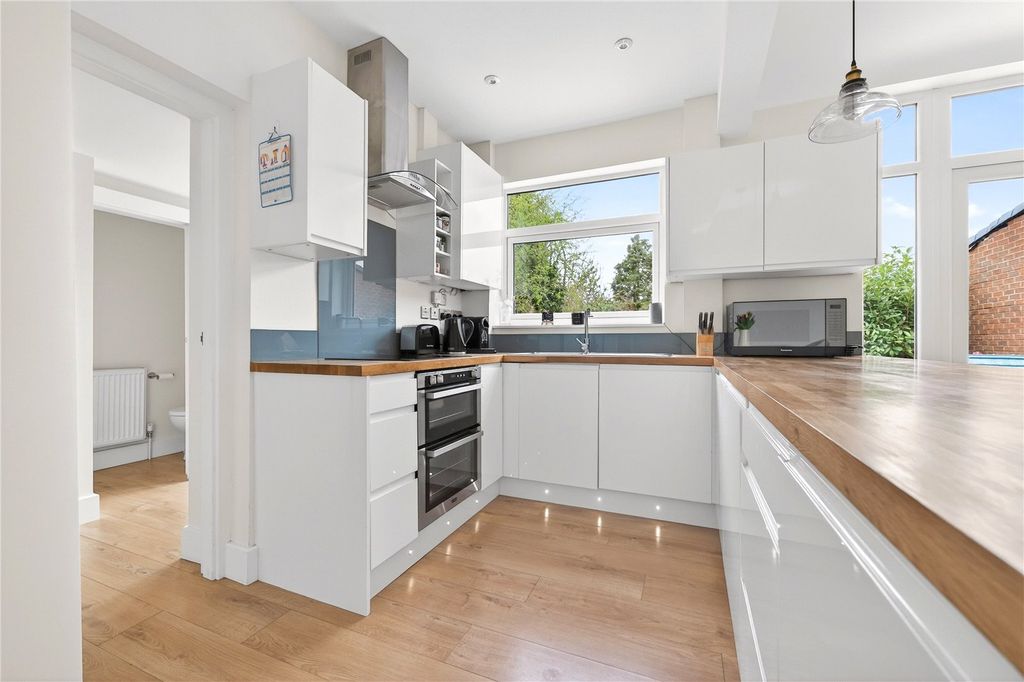 Property photo 2 of 16 Picture 2