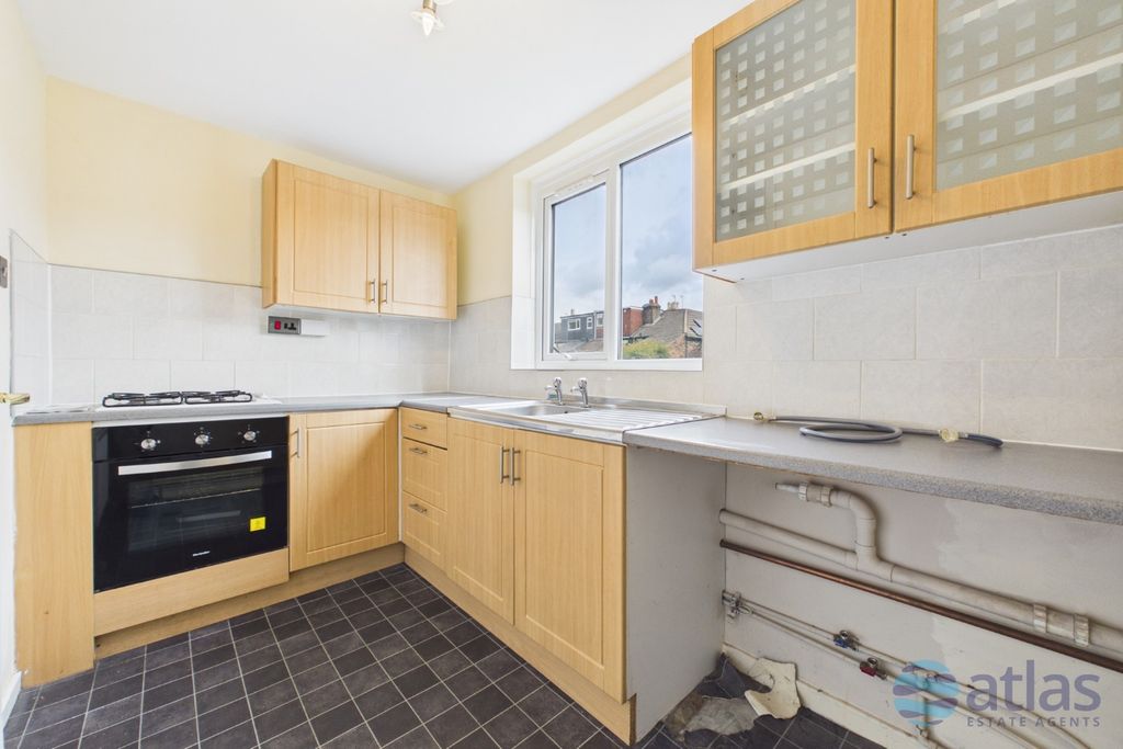 Property photo 3 of 14 Kitchen