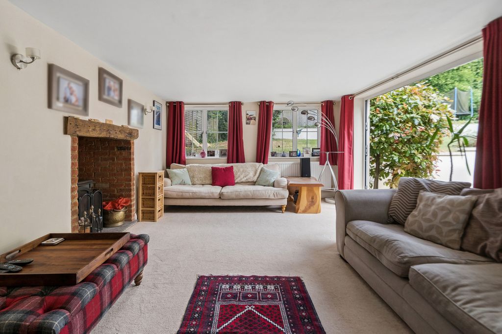Property photo 3 of 19