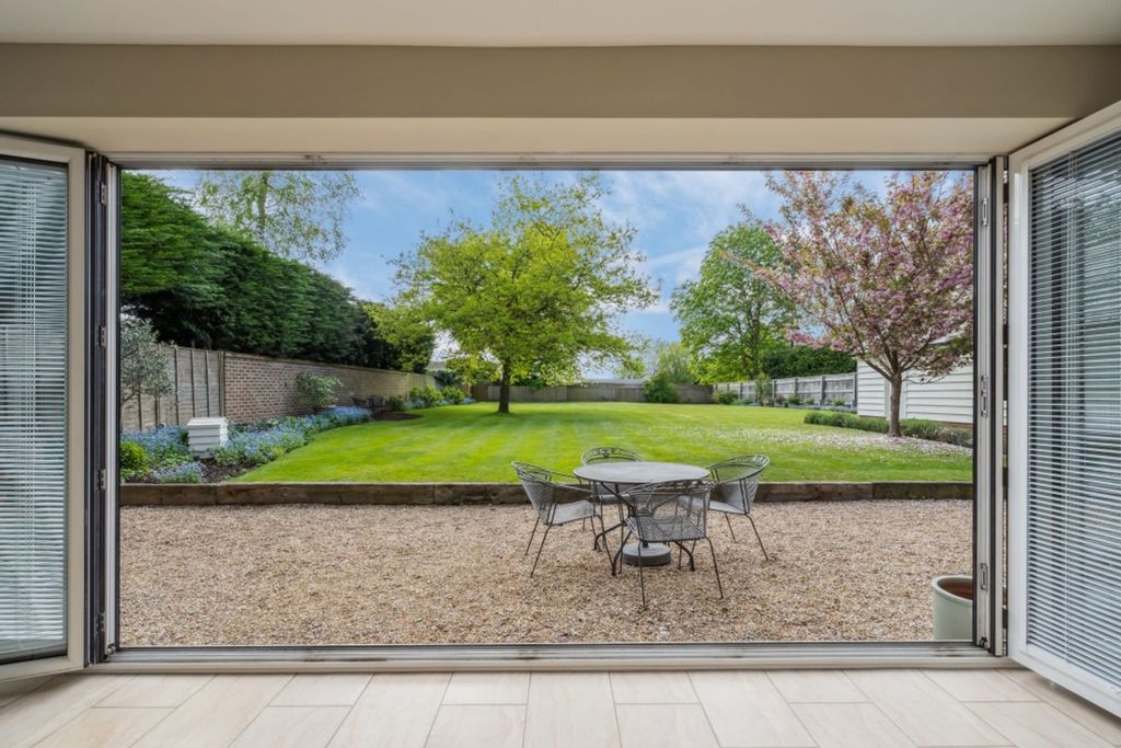 Property photo 3 of 19