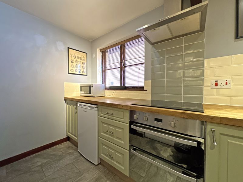 Property photo 3 of 12 Photo 9