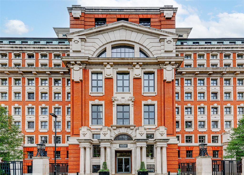 Property photo 2 of 18 Picture No. 01