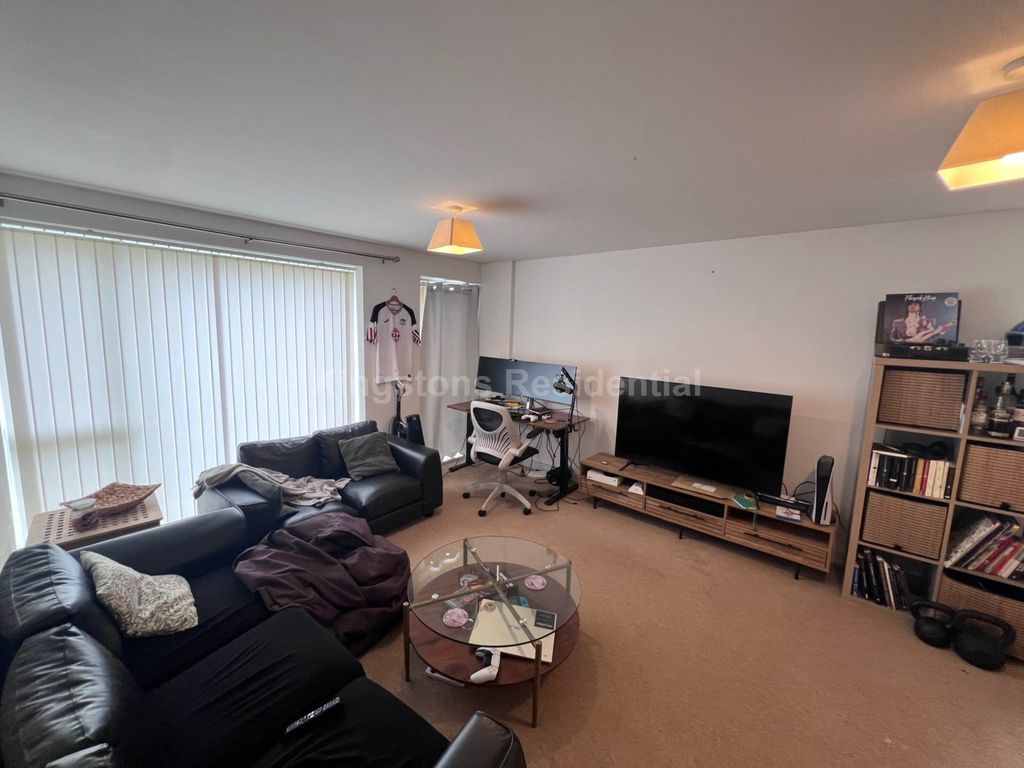 Property photo 3 of 10