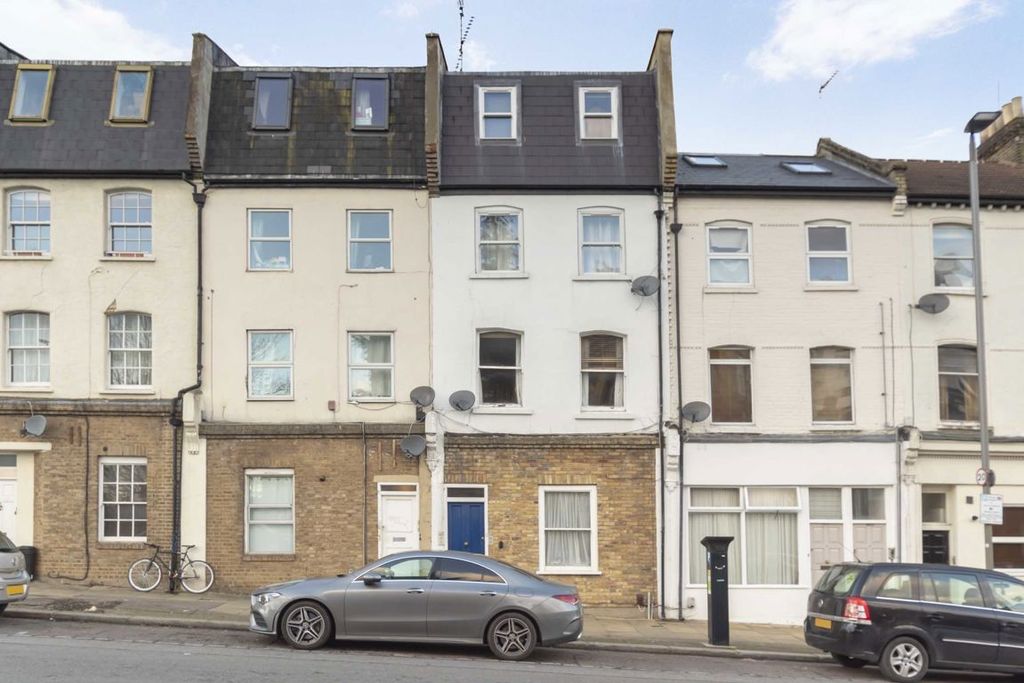 Property photo 1 of 4