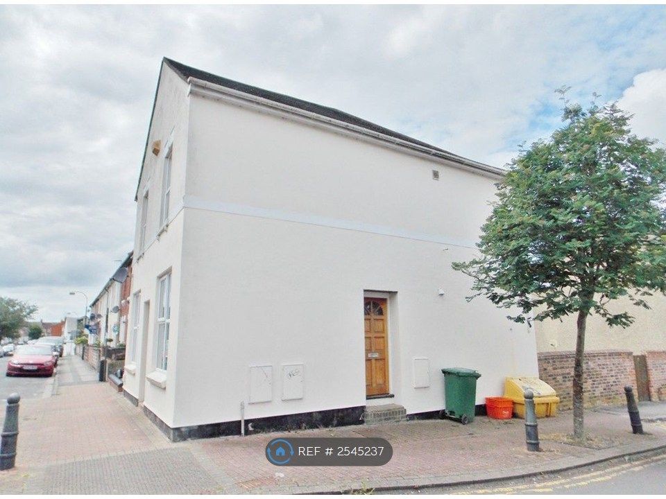 Property photo 3 of 7 Side