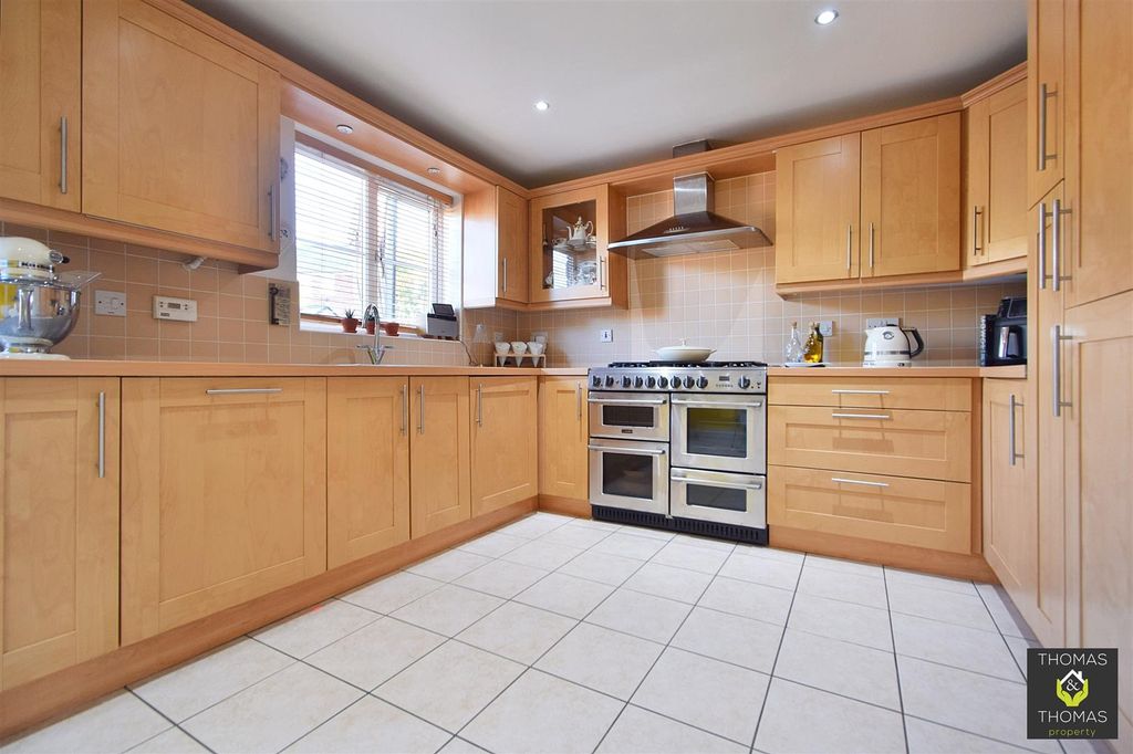 Property photo 2 of 13 Dsc_0419 (1).Jpg