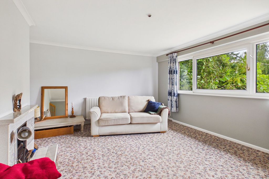 Property photo 3 of 16