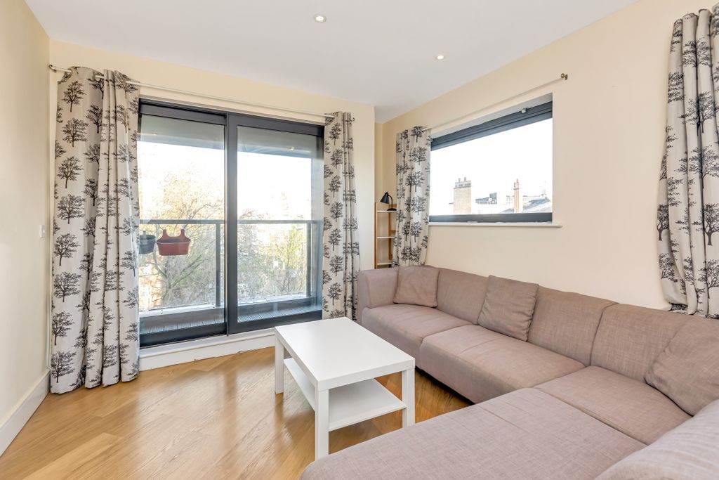 Property photo 3 of 14 6