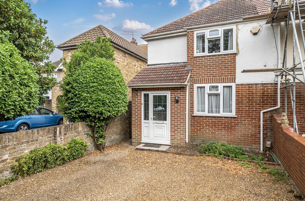 Property photo 2 of 21 1325205-21-68793d...