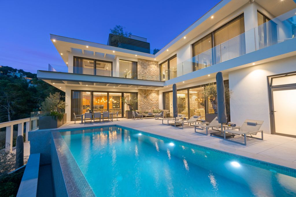 Property photo 2 of 26 Web_38.Jpg