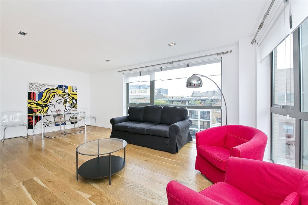 Property photo 3 of 10 Open Plan Living