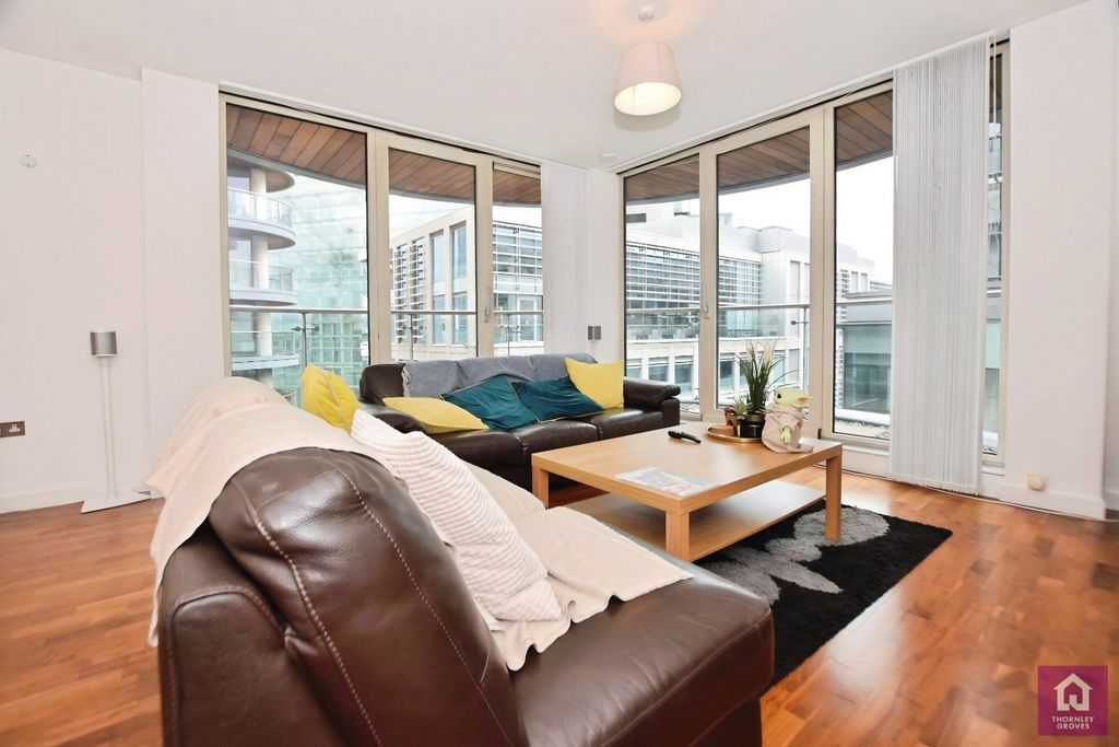 Property photo 2 of 18 Picture No. 23