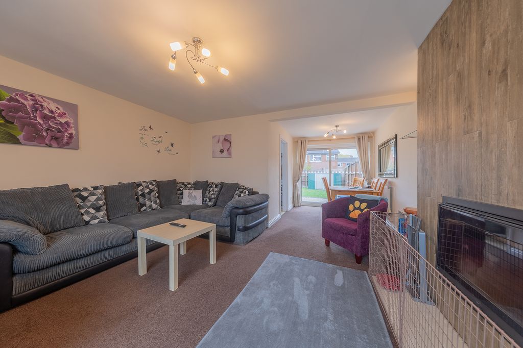 Property photo 3 of 32