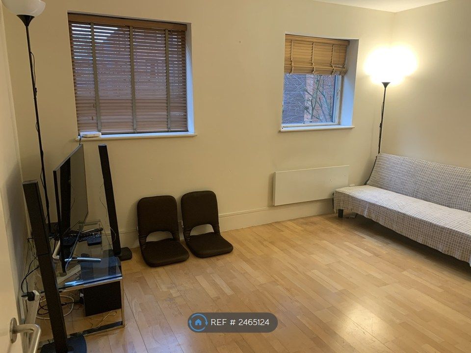 Property photo 2 of 33
