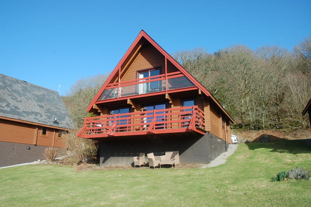 Property photo 1 of 15