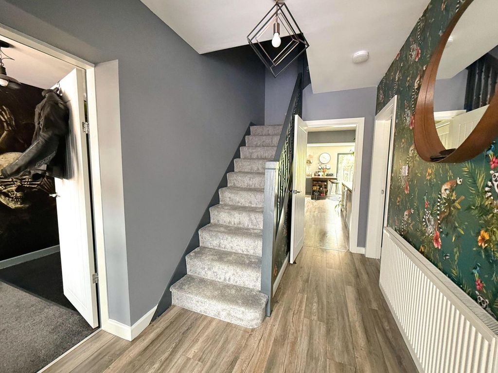 Property photo 2 of 45
