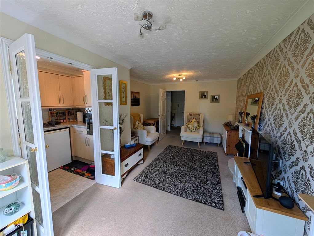 Property photo 3 of 16 Picture No. 14
