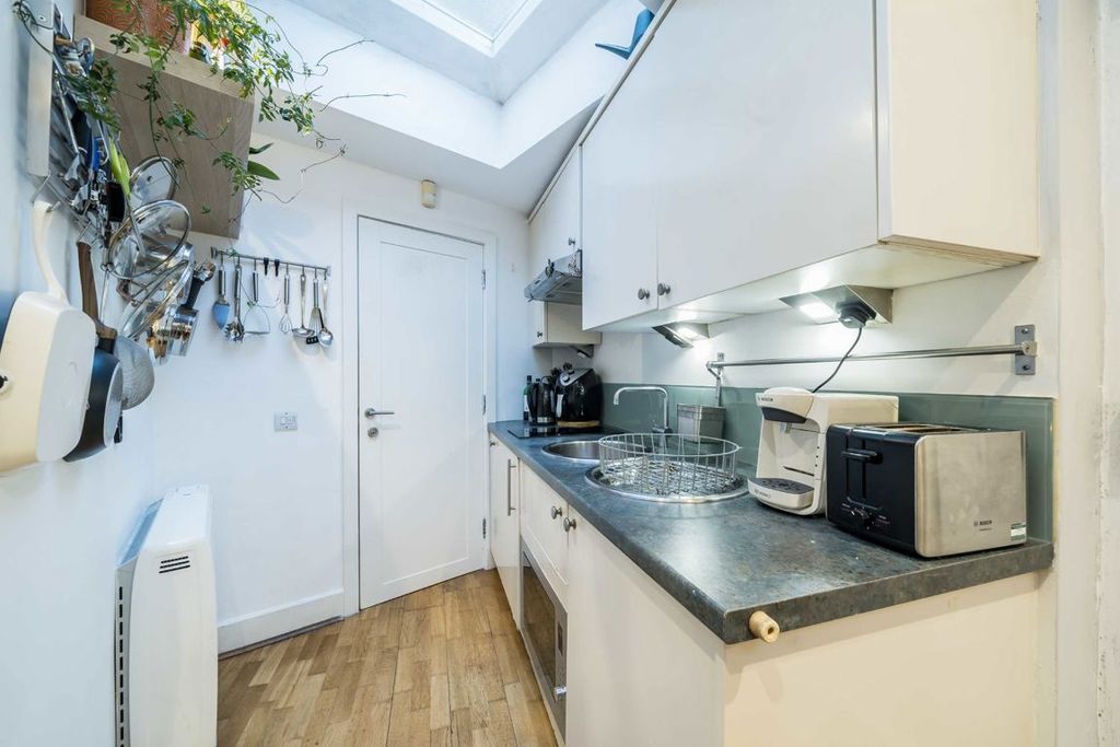Property photo 3 of 4