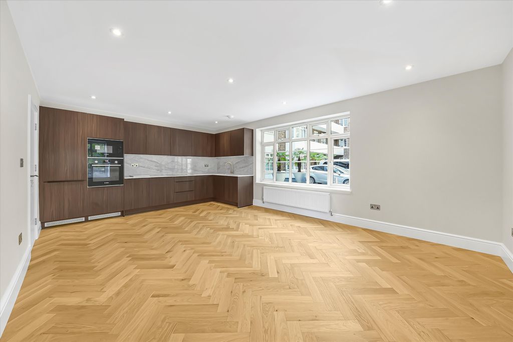 Property photo 1 of 16 Image