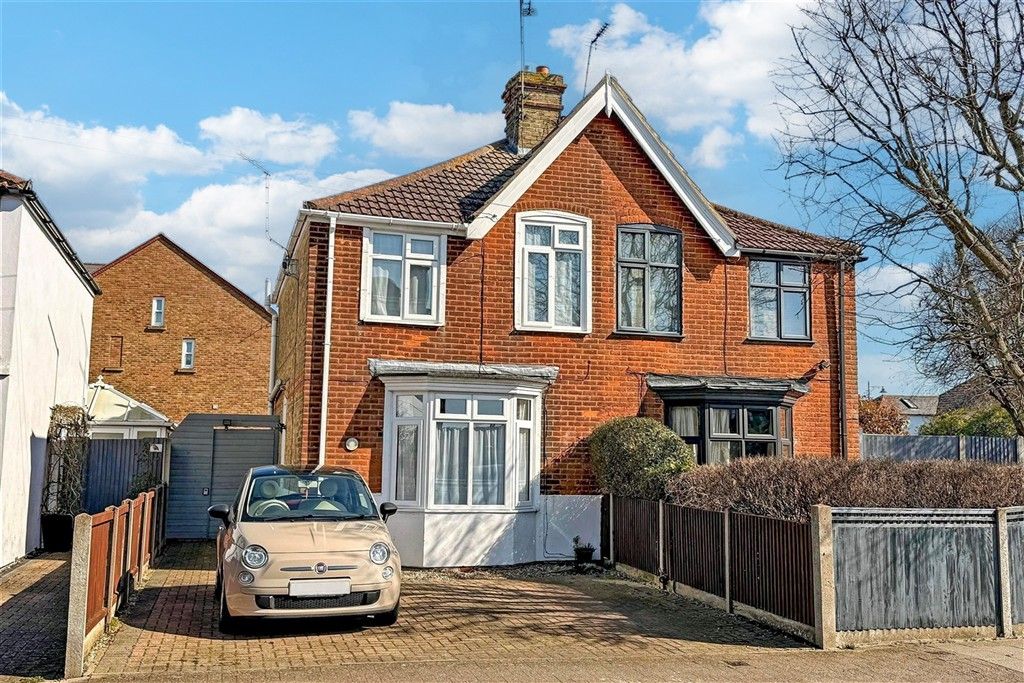 Property photo 1 of 13 Front