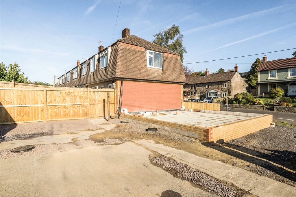 Property photo 3 of 24 Picture No. 05