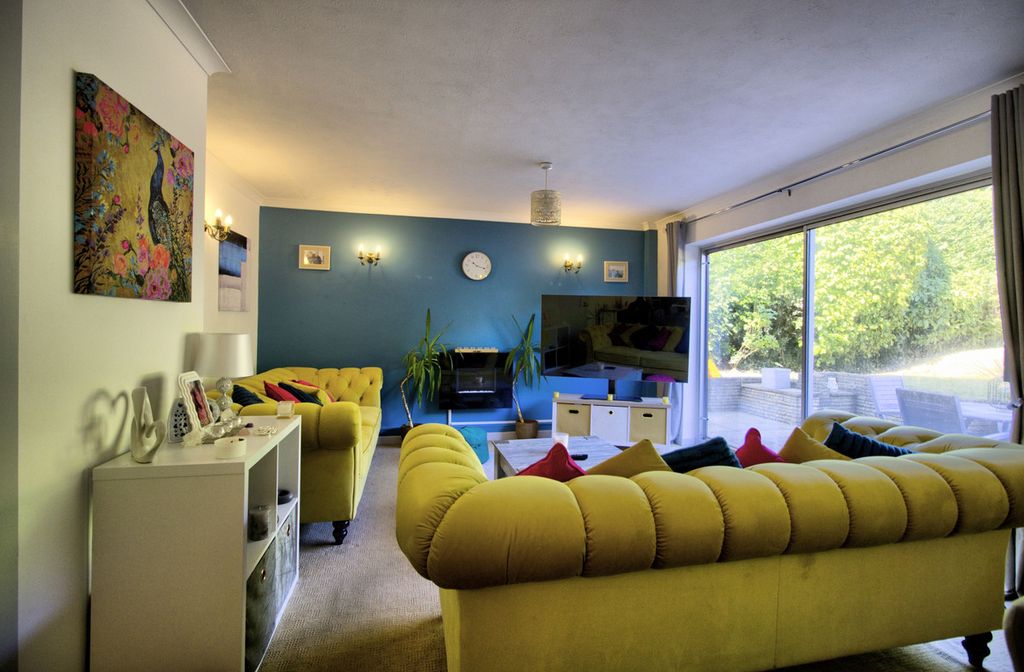 Property photo 3 of 16