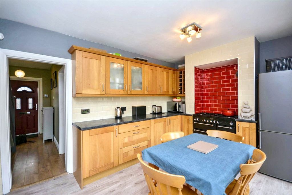 Property photo 2 of 24 Picture No. 51