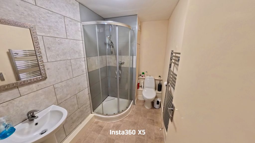 Property photo 3 of 7 20260422_104738_812