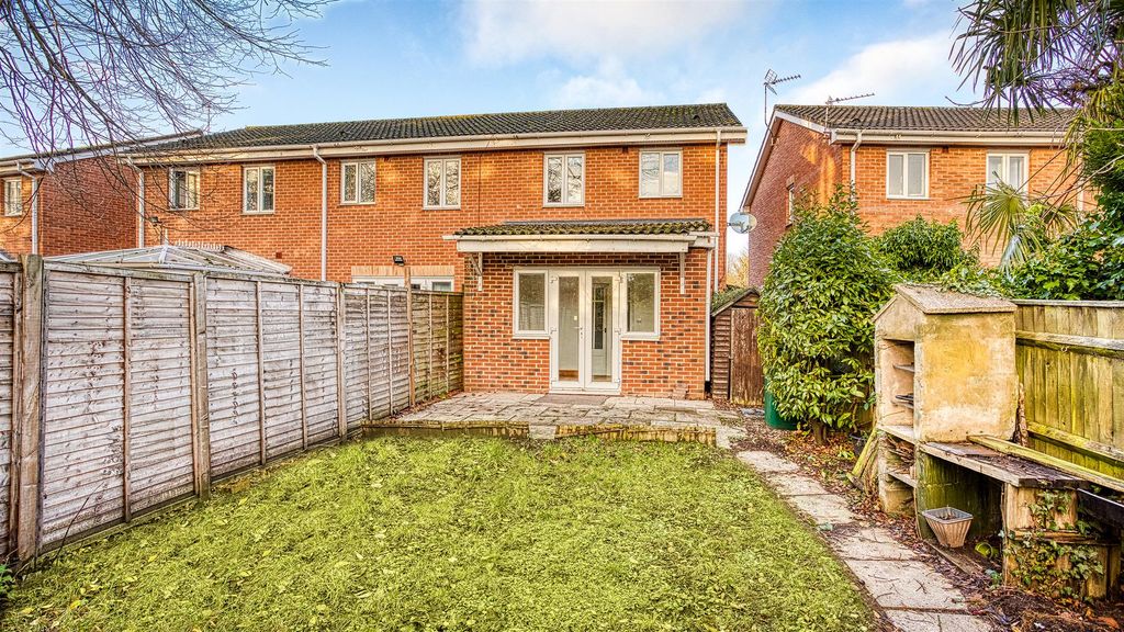 Property photo 2 of 13