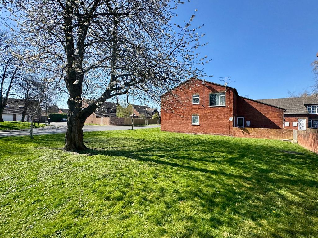 Property photo 2 of 8