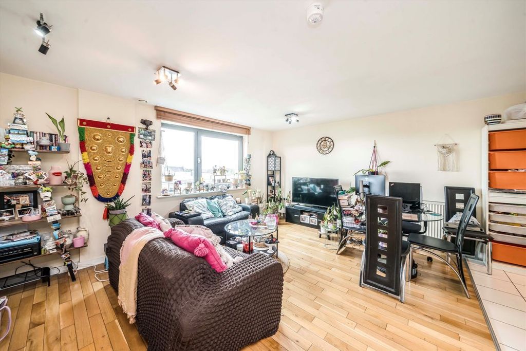 Property photo 2 of 4
