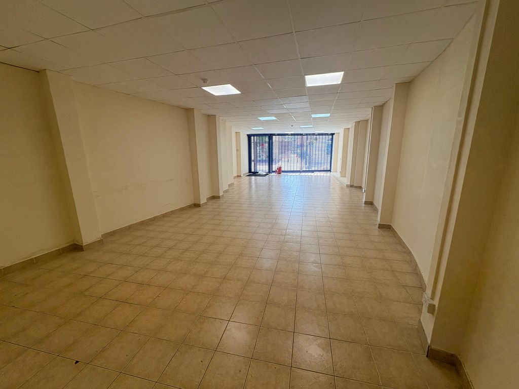 Property photo 2 of 4 86 High Street Poole3.Jpg