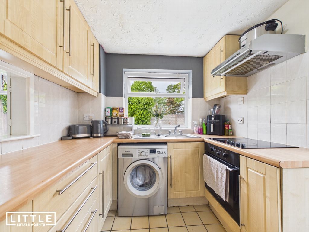 Property photo 3 of 19 Photo 7